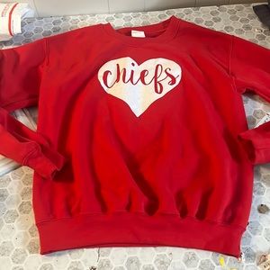 Gildan Small Red KC Chiefs White Heart Long Sleeve Crewneck Pull Over